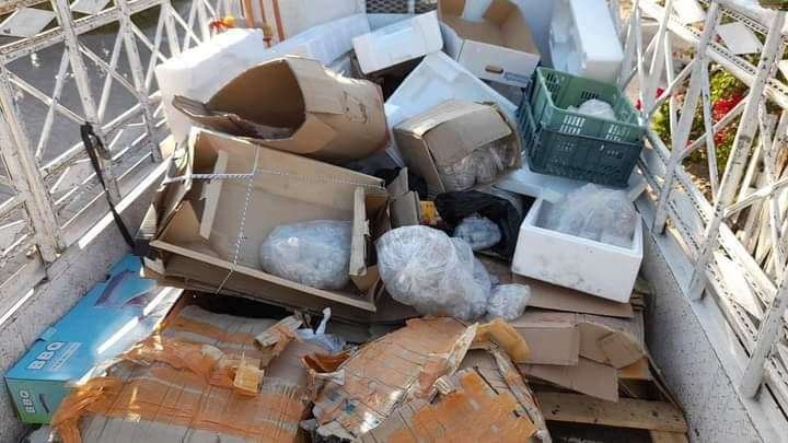 Rubbish Junk Collection in Jumeirah Park Bluebox Movers