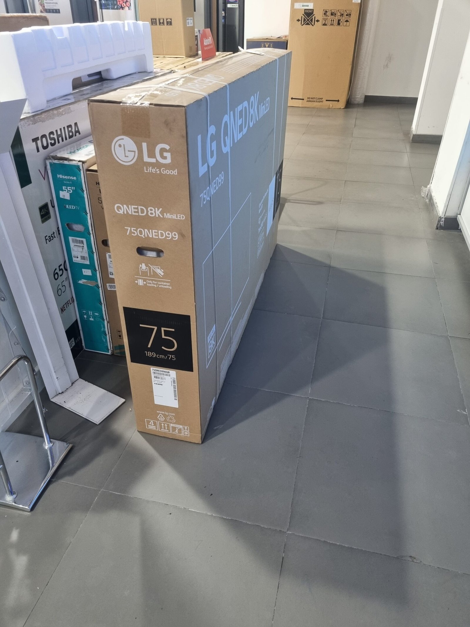Lg tv 8k qned99 tv  Brand new with sealed with full warranty available for sale