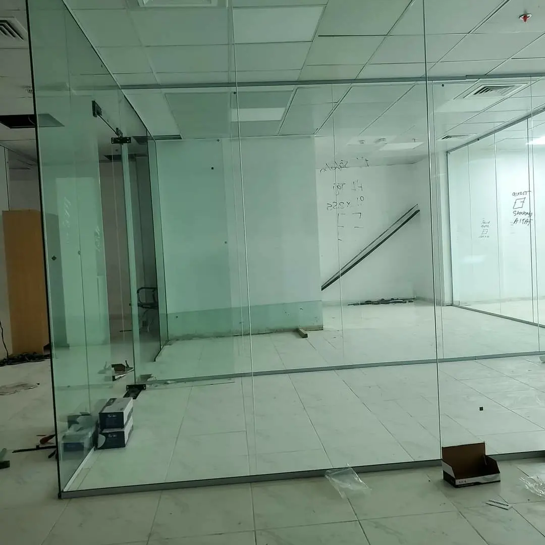 OFFICE GLASS PARTITION MAKER IN DUBAI
