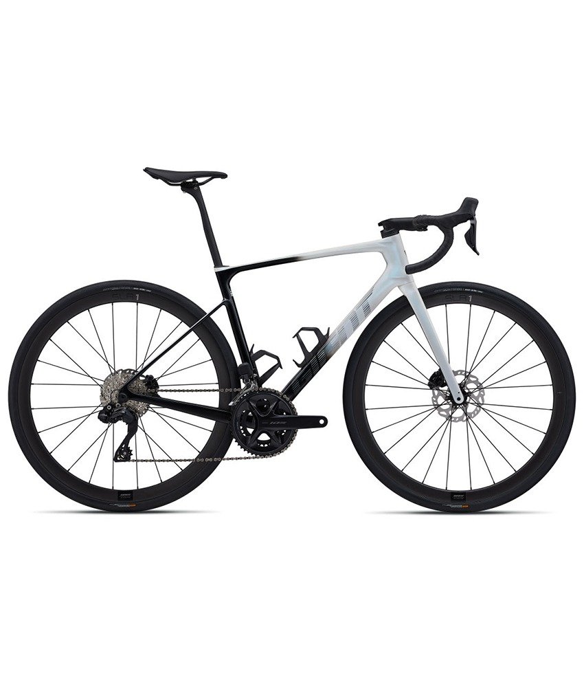 2024 Giant Defy Advanced Pro 1 Road Bike (M3BIKESHOP)