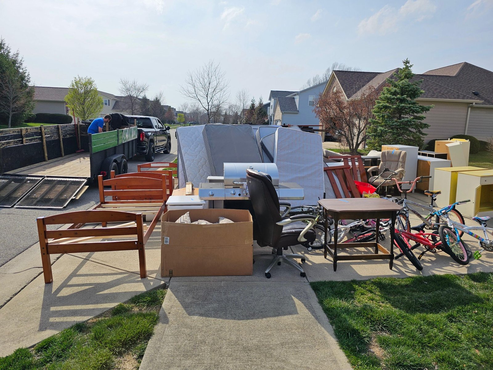 Furniture Junk Removal Service Dubai 0527161730